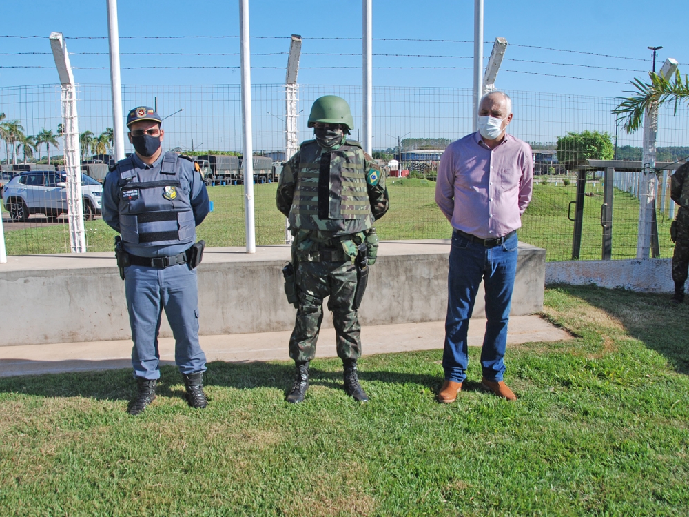 Ex�rcito Brasileiro monta base provis�ria em Juara com cerca de 170 homens e 23 viaturas