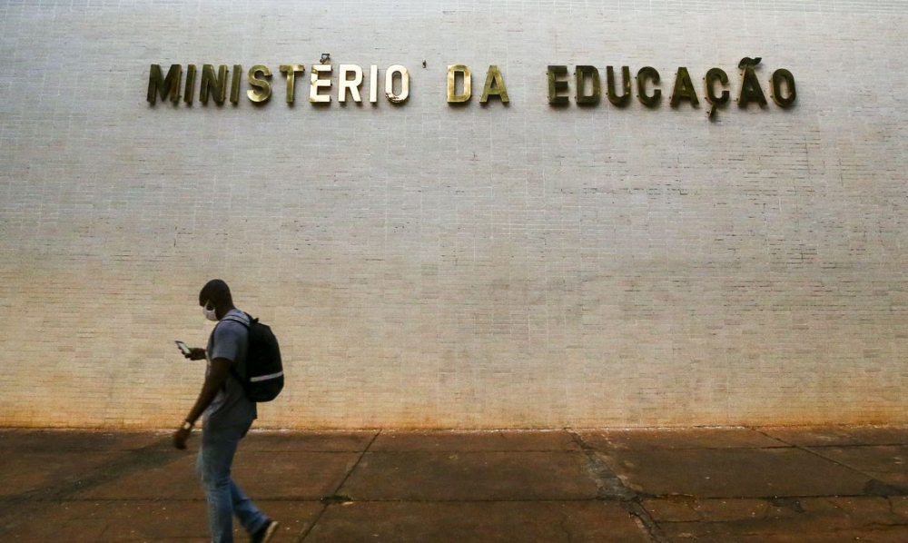 Bolsonaro anuncia Milton Ribeiro como novo ministro da Educao