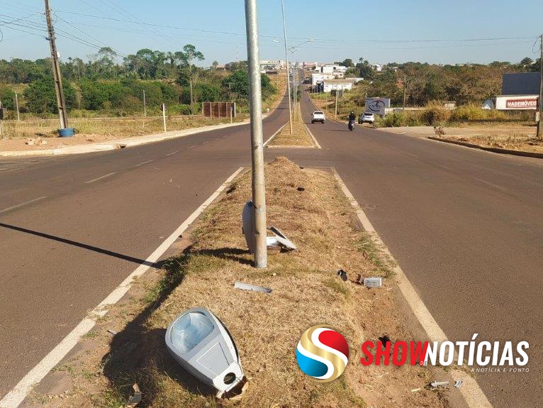 Juara: Jovem de 16 anos morre ap�s chocar-se em poste na Avenida Ayrton Senna.