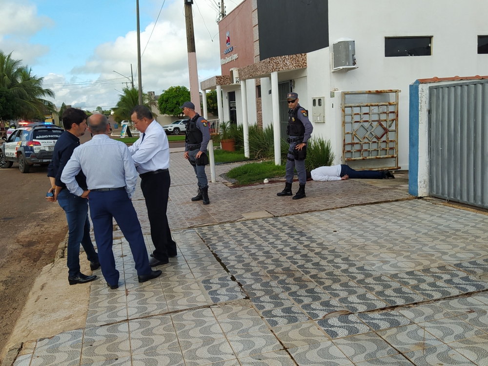 Pol�cia prende homem suspeito de intermediar negocia��o para assassinato do advogado Milton Queiroz