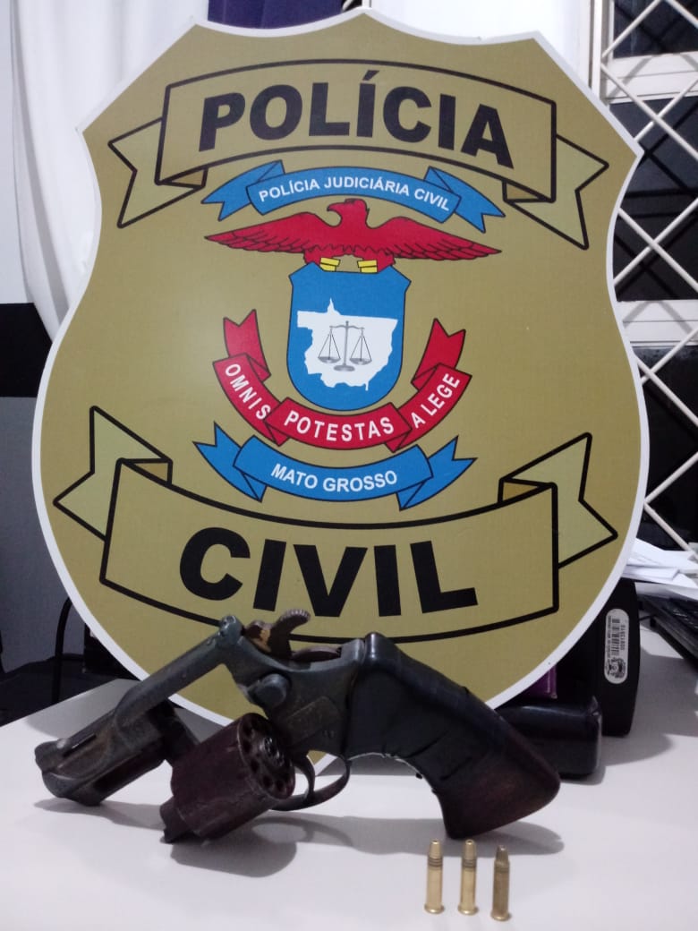  Polcia Civil prende homem por posse de arma em Vila Bela da Santssima Trindade