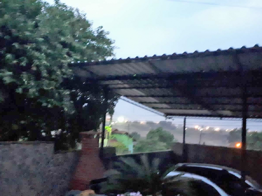 Ap�s 136 dias a chuva volta a molhar o solo de Juara com 18mm