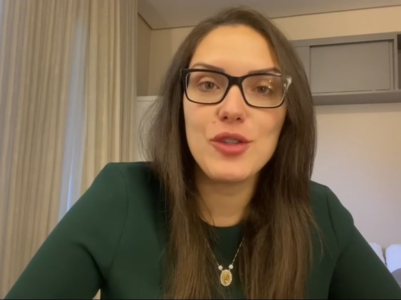 Janaina anuncia mais 1,5 milh�o de recursos para asfalto em Juara.