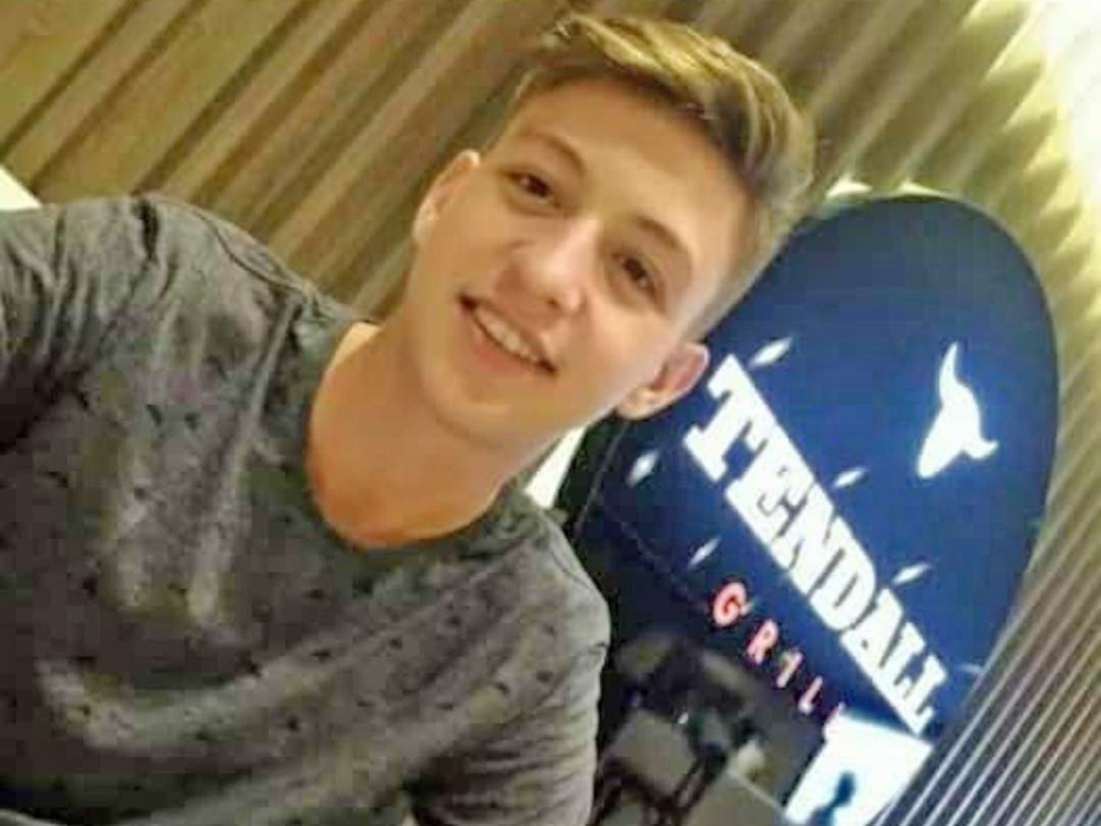 Antes de enterro de homem em Porto dos Ga�chos, coveiro encontra corpo de homem assassinado, que estava dentro da cova. 