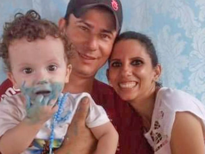 Com ajuda de amigos, m�e consegue arrecadar recursos para cirurgia do filho de 04 anos