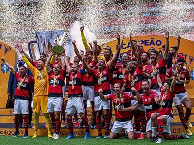 É CAMPEÃO! Flamengo vence o Palmeiras nos pênaltis e conquista o