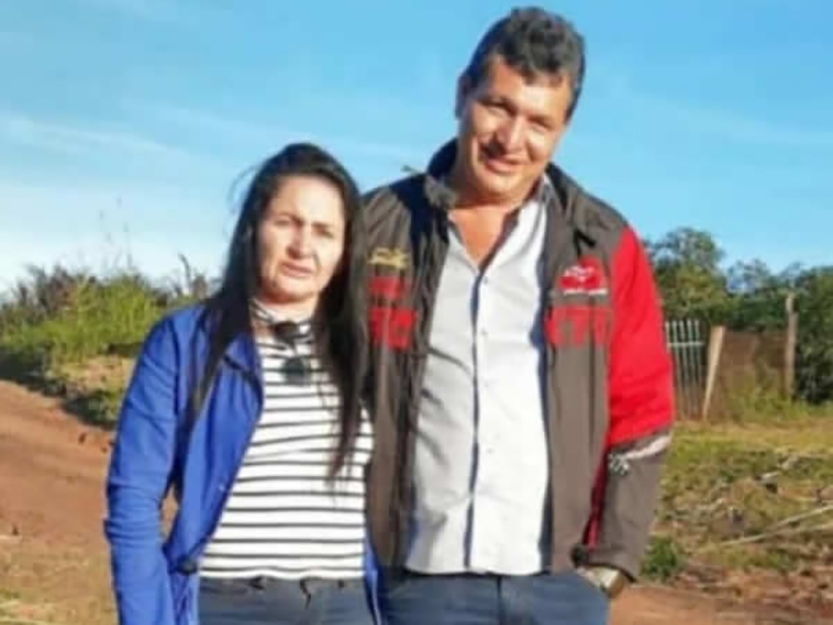 Pol�cias Civil e Militar recebem apoio de bombeiros e c�es farejadores de Ju�na nas buscas a casal desparecido em Porto dos Ga�chos. 