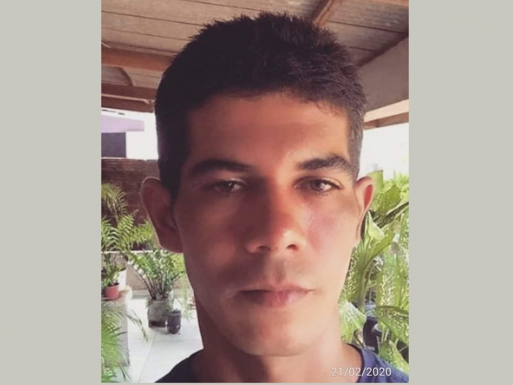 Juara: Homem de 36 anos comete suic�dio por enforcamento e quebra pesco�o ao pular.