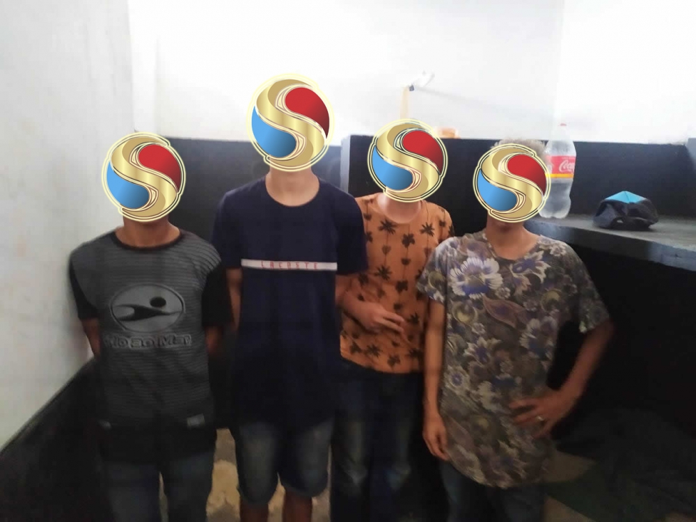 05 adolescentes envolvidos no furto de um Porsche foram apreendidos e entregues aos seus devidos pais.