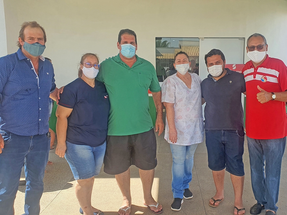 Empres�rio Ronaldo Lauro vence a COVID-19 e ap�s 11 dias deixa o Hospital Municipal de Juara.