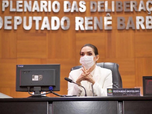 Igualdade Feminina requer vigil�ncia constante, por Janaina Riva