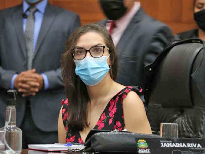 Janaina diz que ferrovia � marco hist�rico e corrige desigualdade log�stica em Cuiab�