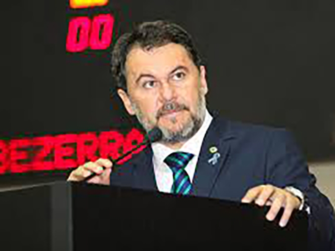 Deputado Oscar Bezerra prope criao de trs cmaras temticas na ALMT