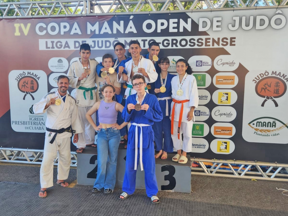 Judocas da Academia AJJ de Juara trazem 09 medalhas de campeonato de Jud realizado em Cuiab.