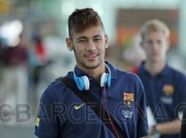 Barcelona entrega contratos de Neymar � Justi�a