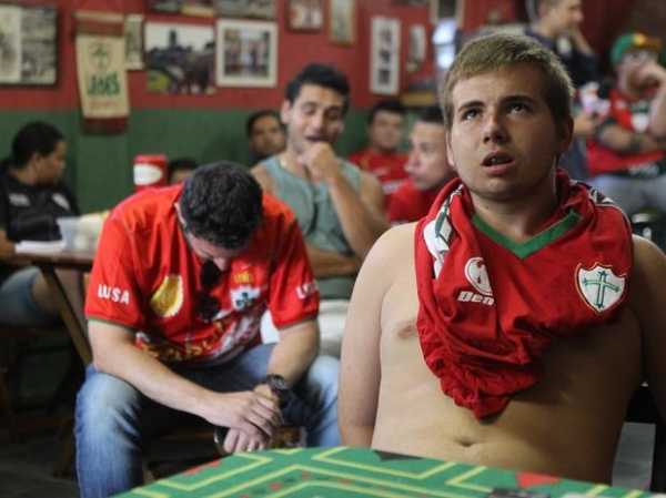 Jornal: CBF afirma que Portuguesa aceitou jogar S�rie B por adiantamento