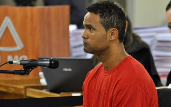 � espera de libera��o, goleiro Bruno pode voltar a jogar futebol
