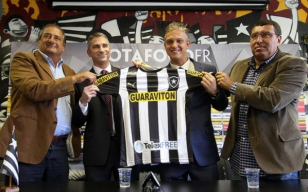 Atletas protestam, mas Botafogo diz que n�o tem como pagar