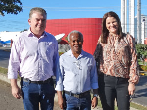 Eis mais uma prova da teoria farofinística, Salvador, Hélio e Marta juntos,