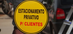 Placas de estacionamento privativo estão com os dias contados em Juara.